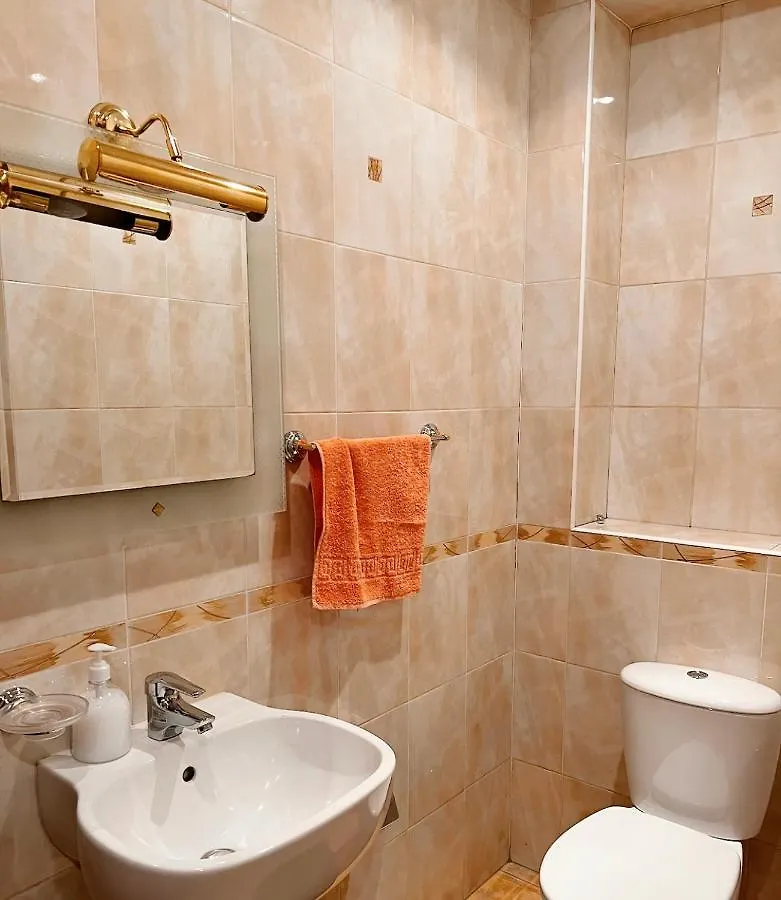 Large Cozy Appartment In The Heart Of City Center Almaty
