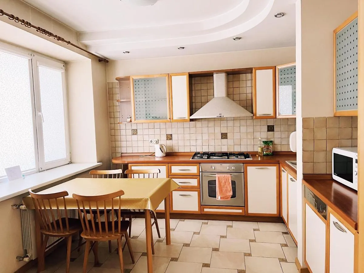 Large Cozy Appartment In The Heart Of City Center Almaty Appartamento