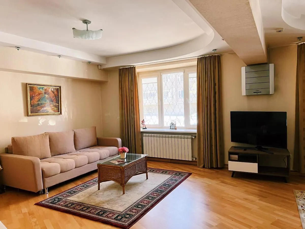Apartment Large Cozy Appartment In The Heart Of City Center Almaty